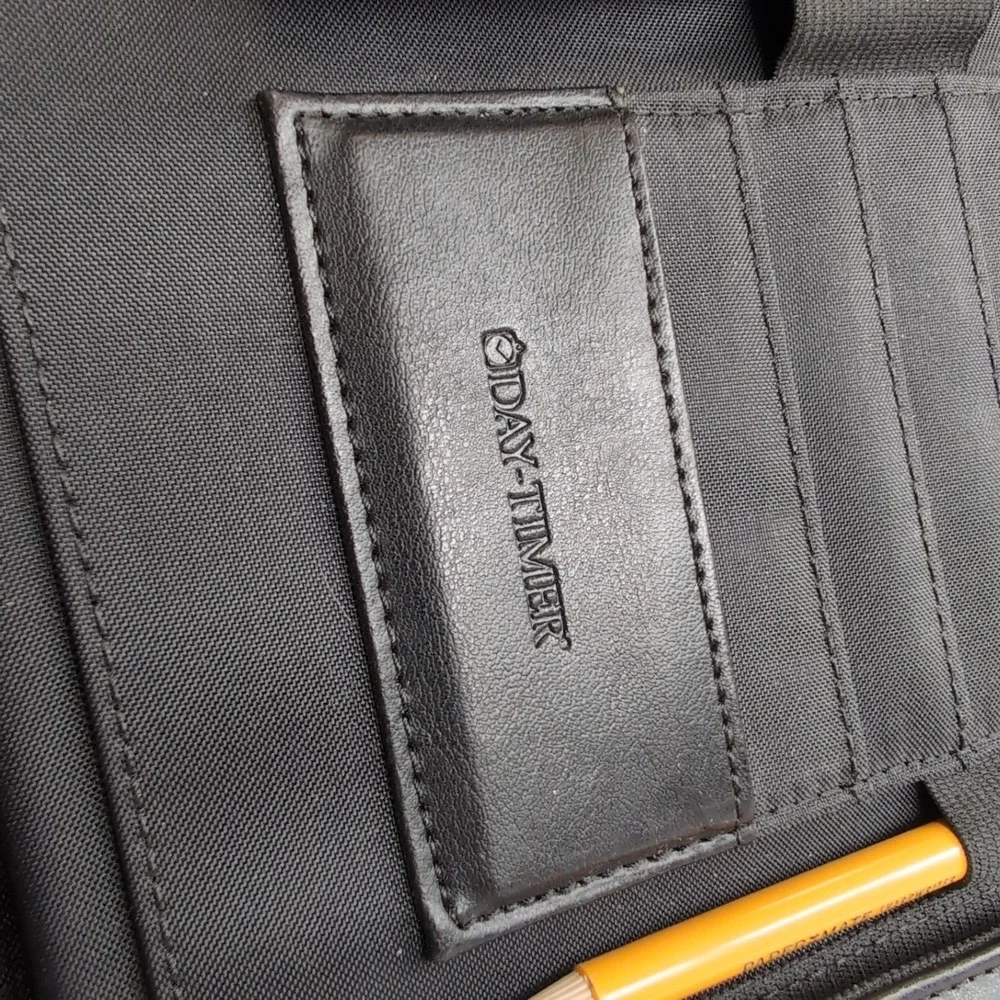 Vintage 90s Day-Timer Black Zip Portfolio Briefcase Executive Organizer Handle